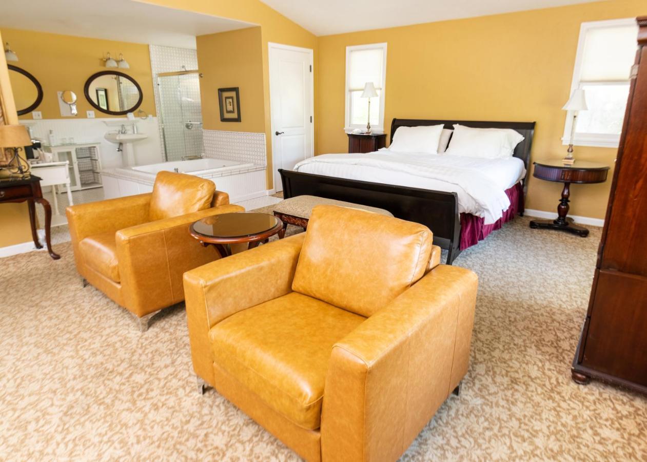 Bed and breakfast The On First 2*